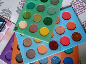 60 Color Eyeshadow Palettes