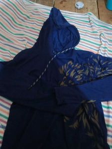 Blue Graphic Hoodie Size (L)