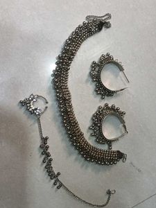 Silver Tone Jewelry Set