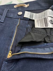 PRICE DROP🔥Levi’s Women Jeans (New Condition)❤