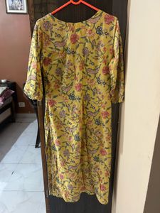 AnoukYellow Floral Print Kurti