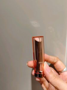 Colour Changing Lipstick