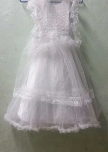 White Tulle Dress With Hairband