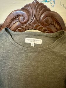 Live Love Lounge XL Gray Top