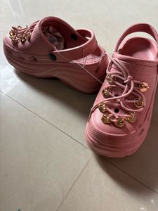 girl women Trendy Pink Clogs