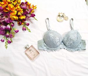 🇳🇿💫Heavy Quality Ice Colour Paded Bra