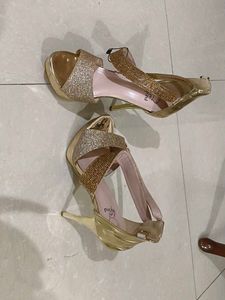 Sparkly Gold Heels - Size 7