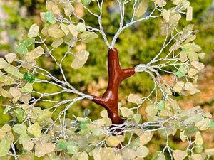 Natural Green Aventurine Gemstone Chips Tree