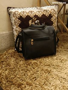 STYLISH SLING BAG