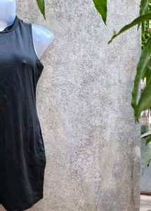 6.26.2 SEXY BLACK BODYCON