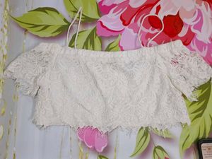 (459)Lace Off-Shoulder Crop Top