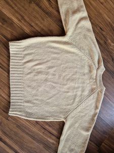 cute yellow pullover ✨️