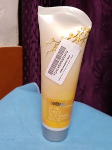Ozone Acne Check Facewash
