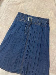 Denim Fleeted Midi Skirt| Adjustable belt| Size S