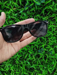 Sunglasses With box
