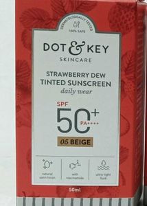 Dot &amp; Key Strawberry Sunscreen SPF 50