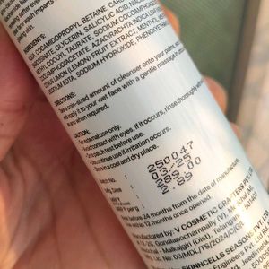 purifying &amp; acne free gel face wash ✧