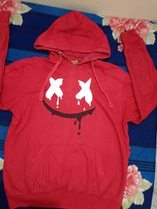 Red and cute huddiiiiee❤️❤️