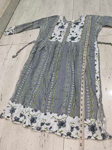 🌸 Stylish Printed Kurti Set for Women 🌸
