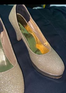 Glittery Heels ✨