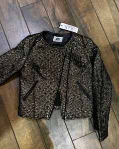 Royal Gold Patterned Jacket -Vero Moda
