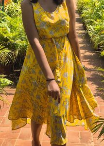 Chic Yellow Floral Print Dress