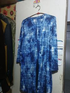 Long tie-die design blue top