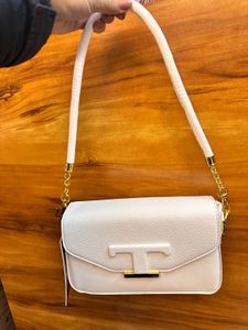 Chic White Crossbody / Shoulder Bag