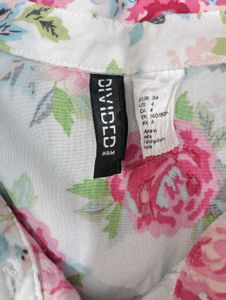 H&amp;M Floral Button Down Top