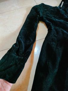 Classy Velvet Dress 🦁🪂🥷☄️🪐🕴️