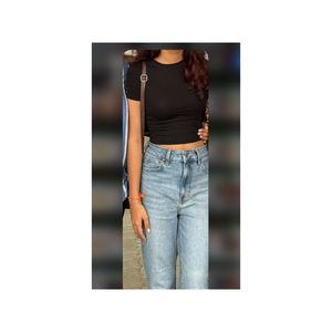 H&amp;M Two Pack Cropped T Shirts