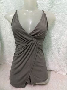 Cute Romper ❤️ ( new unused from UAE) 🇦🇪