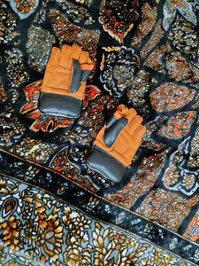 wicket keeping gloves kis