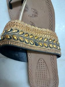 Kolhapuri Design Chappal