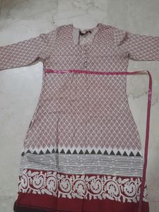 Rangmanch Maroon &amp; White Straight Kurti