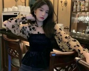 Floral Sleeve Top