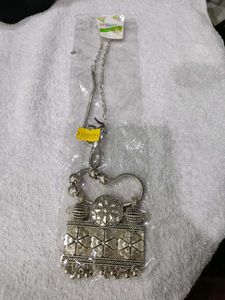 Silver-toned Necklace