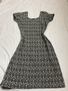 Embroidered check pattern kurti