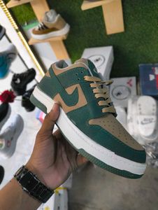 Nike Pine Green Low Dunk Shoes 🚨