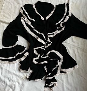 Ruffle Top🖤