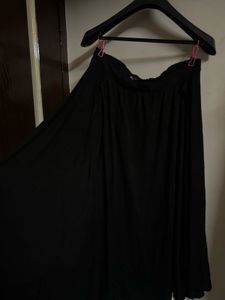 Elegant Black Midi Skirt