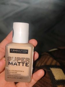 Revolution Super Matte Foundation