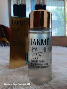 Lakme Hyaluronic Dewy Micro-Essence