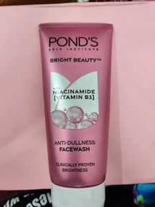 Pond's Bright Beauty Facewash
