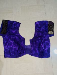 “Royal Blue Radiance – The Festive Elegance Saree”