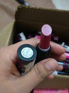 ELLE 18 Color Pops Lipstick