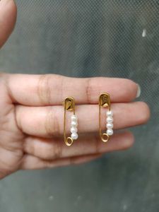Studs Earrings