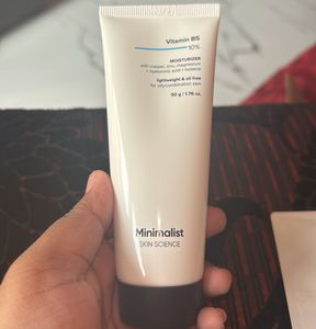 Minimalist Vitamin B5 Moisturizer