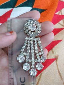 Elegant Traditional Rhinestone Dangler Earrings 🤍