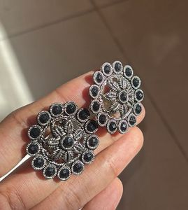 Elegant Floral Stud Earrings